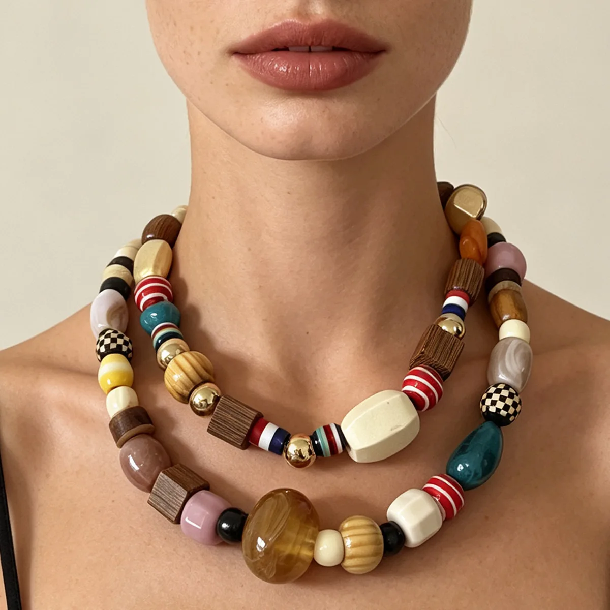 Vintage Multilayer Beaded Necklace Mixed Wood Resin Beads Boho Color Contrast Chunky Choker Necklace for Women Retro Dress Jewel