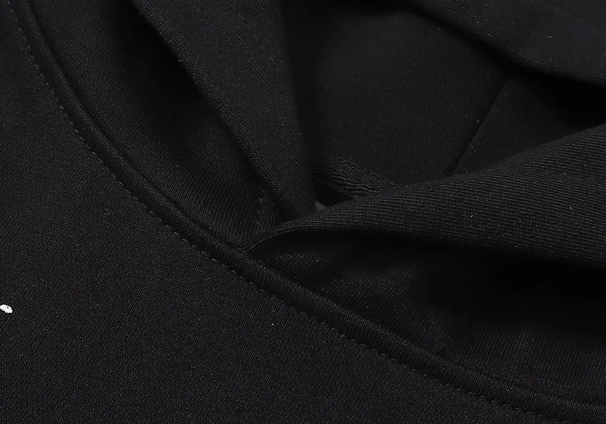 قطعة واحدة لوفي سترة بقلنسوة مطبوعة للرجال والنساء 2025 جديد مخملي للخريف والشتاء قميص فضفاض كبير الحجم