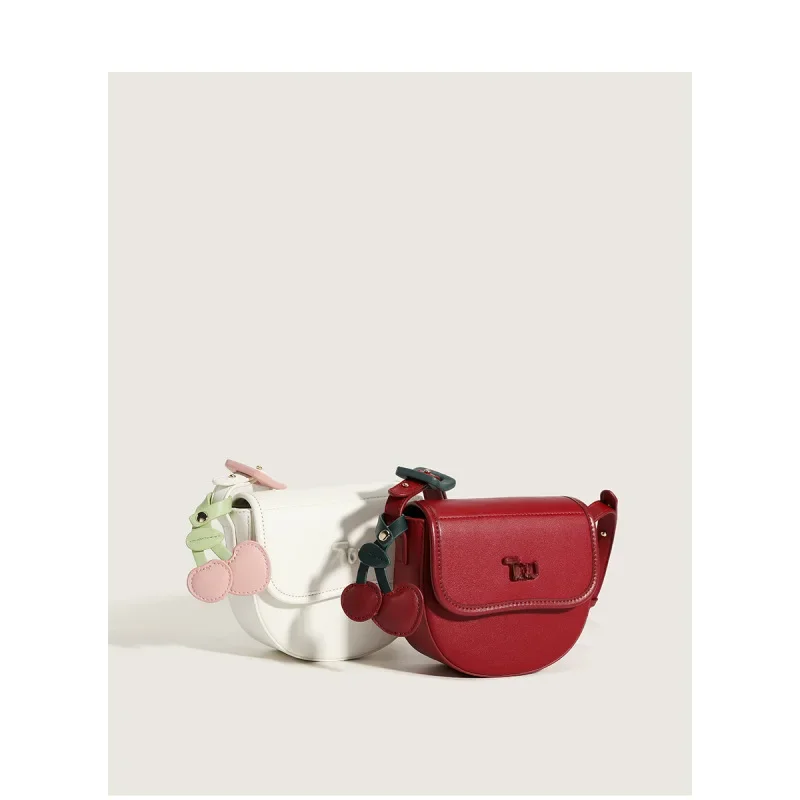 Advanced Red Cherry Saddle Bag 2024 New Diagonal Straddle Small Bag Popular Spring/Summer Retro Versatile Shoulder Bag