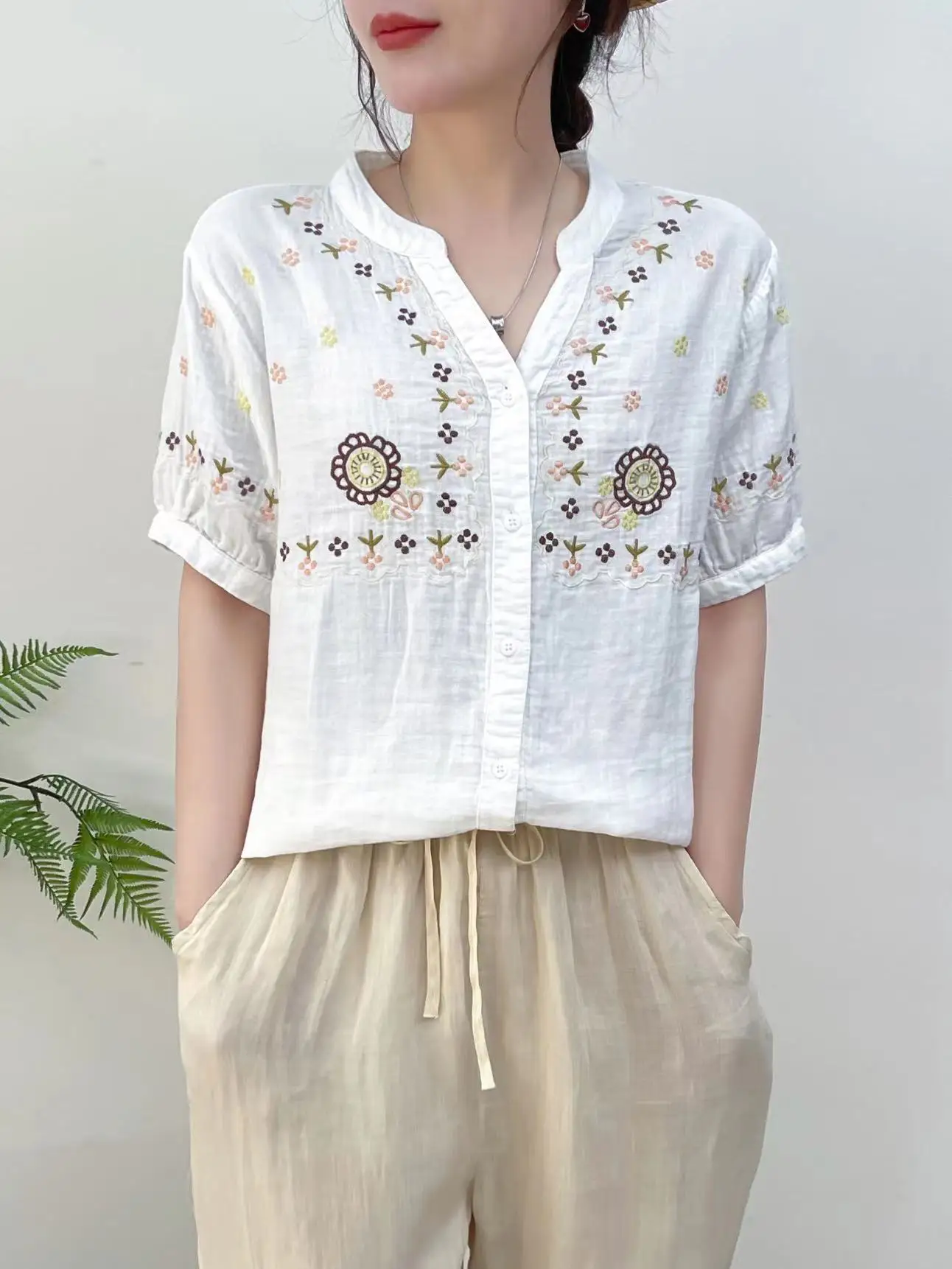 New Spring Cotton Yarn Shirt Women Embroidery Short Sleeve OL Top Girl V Necks Casual Retro Blouses 2024 Summer T44510QM