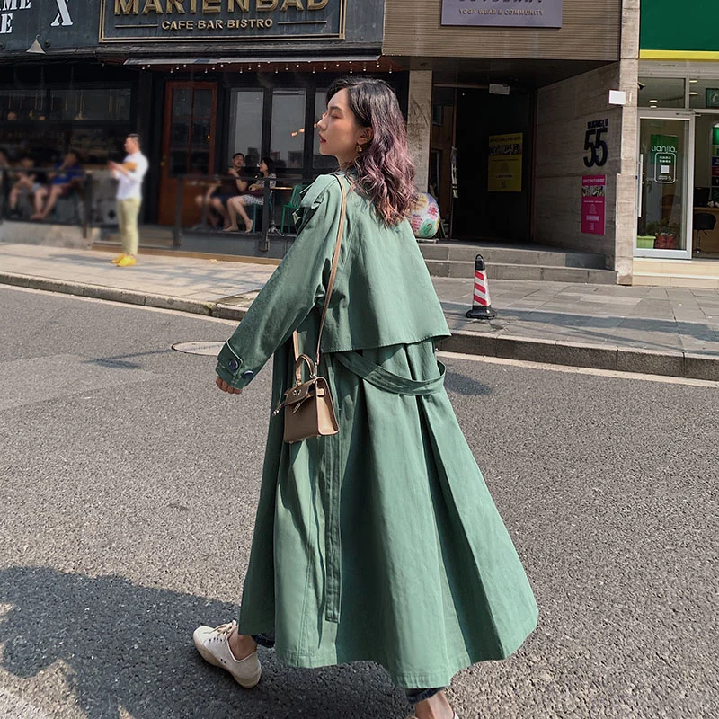 

Green orange Autumn Winter 2023 Casual cloak Long Belted knee Trench Fashion women coats Batwing windbreaker