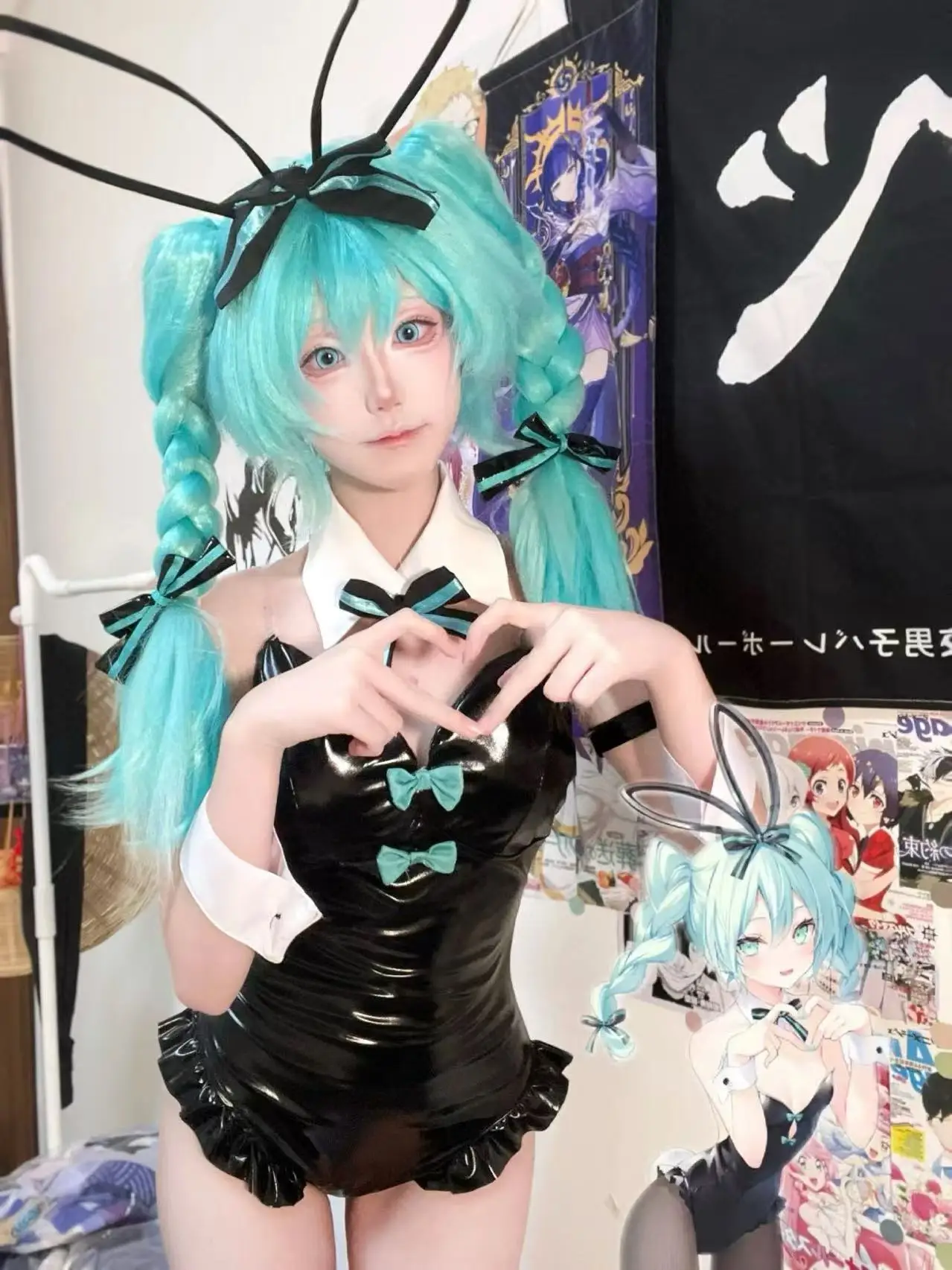 

Cosplay Anime mi ku Costume Black and White Bunny Girl Patent Leather Sexy Outfit for Halloween 2025 Hot Sale