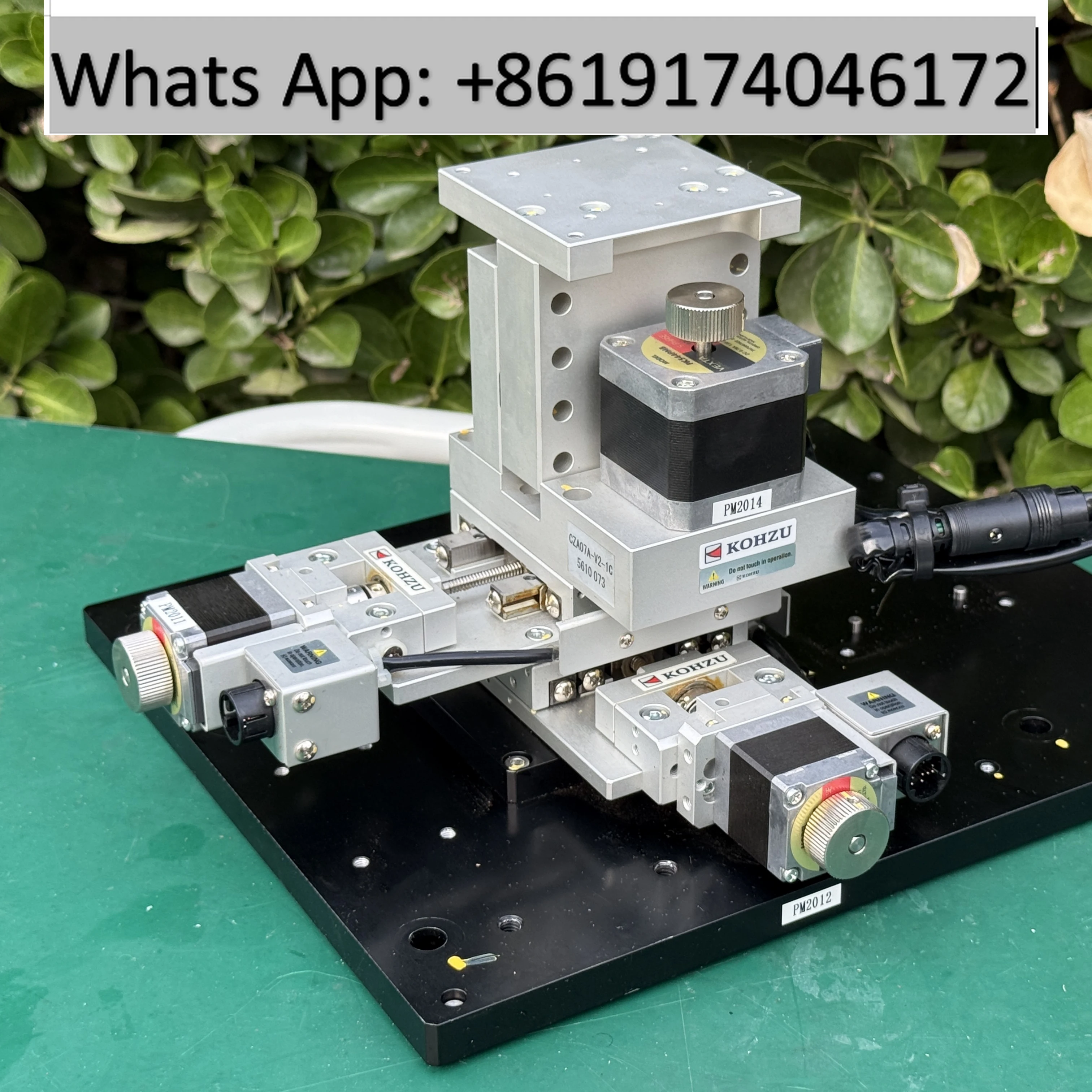 Japan KOHZU electric XYZ three-axis precision micron displacement platform laboratory 20 * 20 * 9mm stroke
