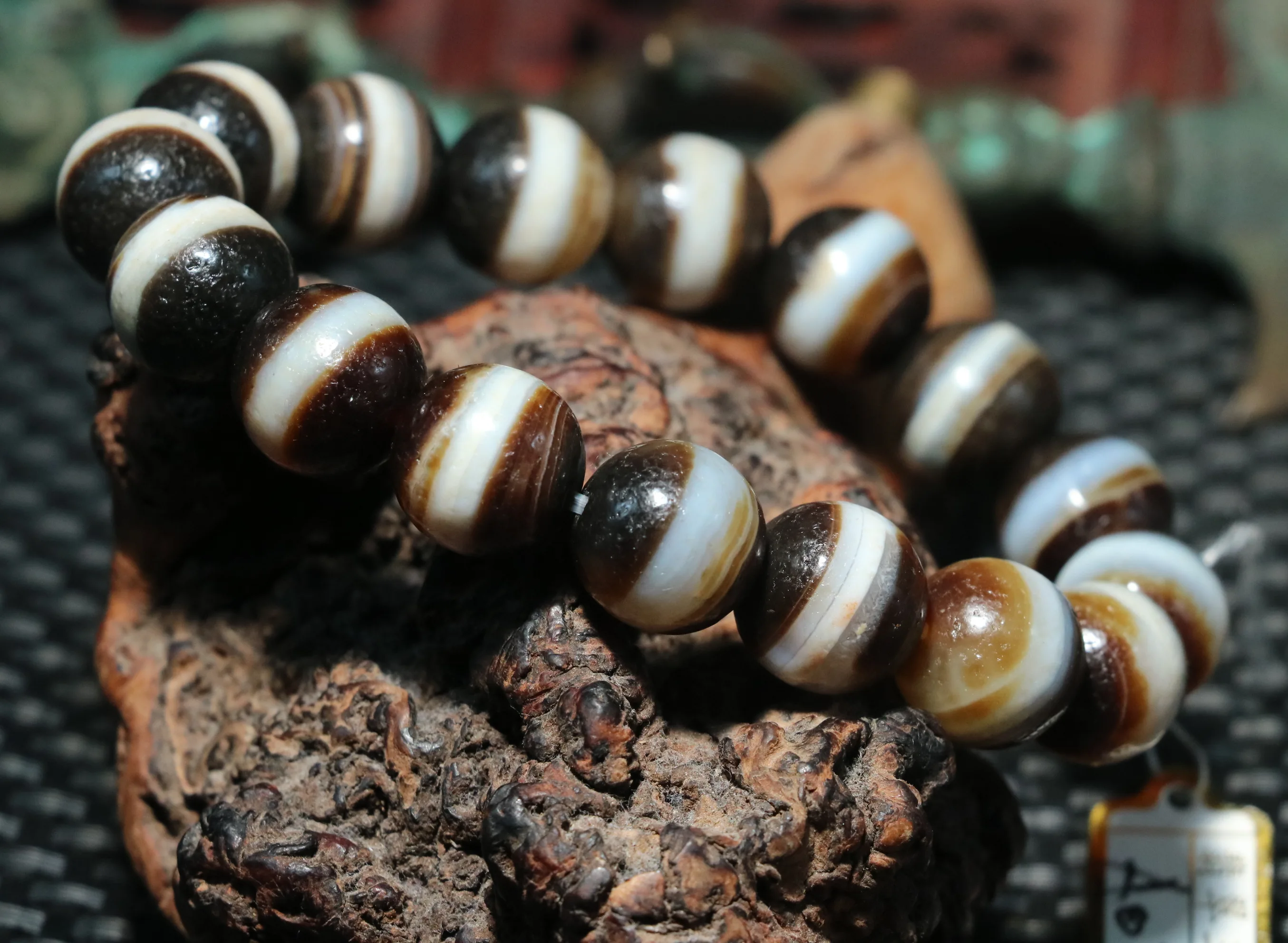 LKbrother Energy Tibetan Top old Agate Natural Wide Silkworm Lines Healer Medicine Round Shape dZi Bead Bracelet Amulet