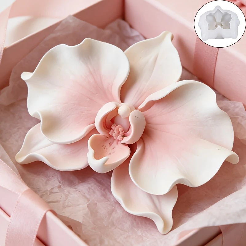 Resin silicone moldA delicate and compact orchid silicone mold，The texture reproduces the soft, delicate folds of orchid petals，