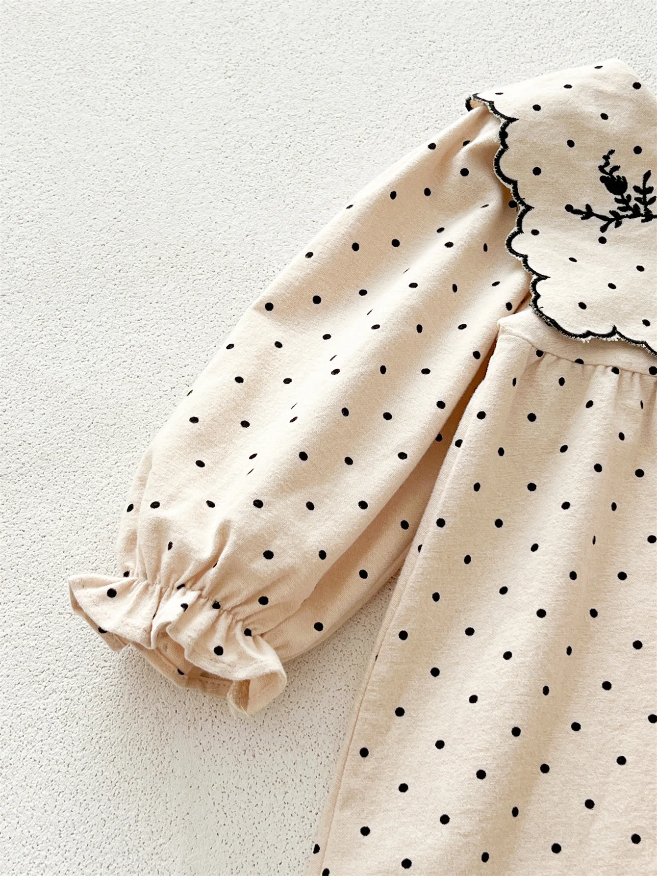 Frühling Herbst Retro Mädchenkleidung Modisches Kleid Niedliches Langärmeliges Prinzessinnenkleid für Mädchen Mädchenhaftes Besticktes Süßes Freizeitkleid – Detail 5