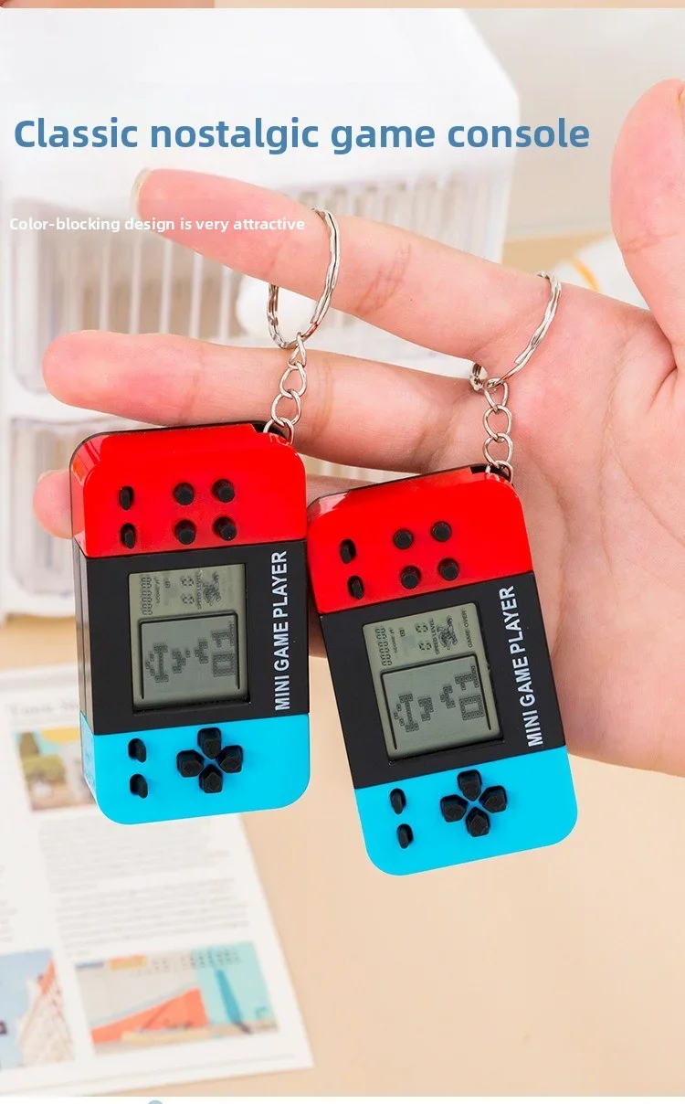 Mini Consola De Juegos Retro Con Llavero – Pantalla LCD, Portátil 4.2x4.6x1.8 Cm, Plástico Resistente, Ideal Para Viajes Y Estrés