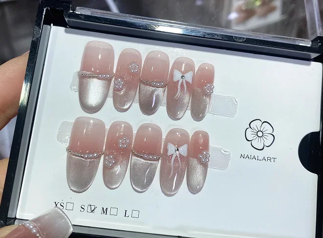 10 Uds. De uñas postizas francesas doradas con purpurina de perlas y lazo hechas a mano ovaladas medianas de color rosa dulce, manicura acrílica usable