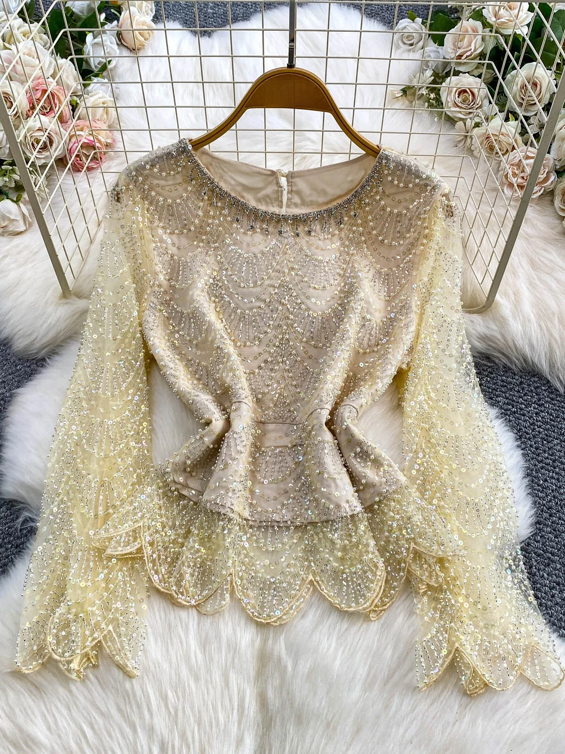 

Ele round Ne T-irt Women's Autumn Winter Diamond Embroidered Netting Bead Luxury irt High Waist Long Sve C...