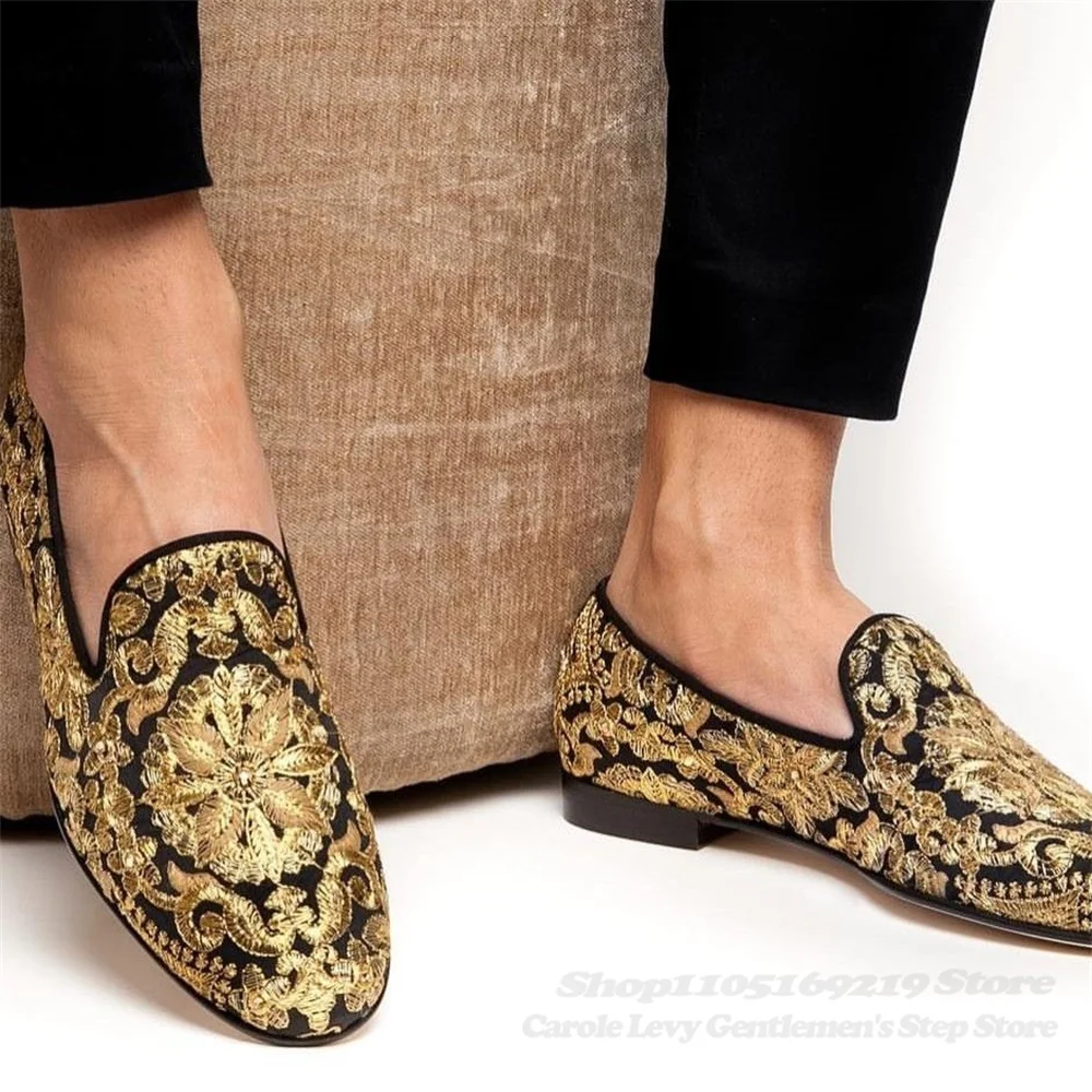 Mens Embroidery Flat Wearproof Driving Shoes Slip On Leisure Leather Shoes Round Toe Loafers Summer New Flat Casual Shoes
