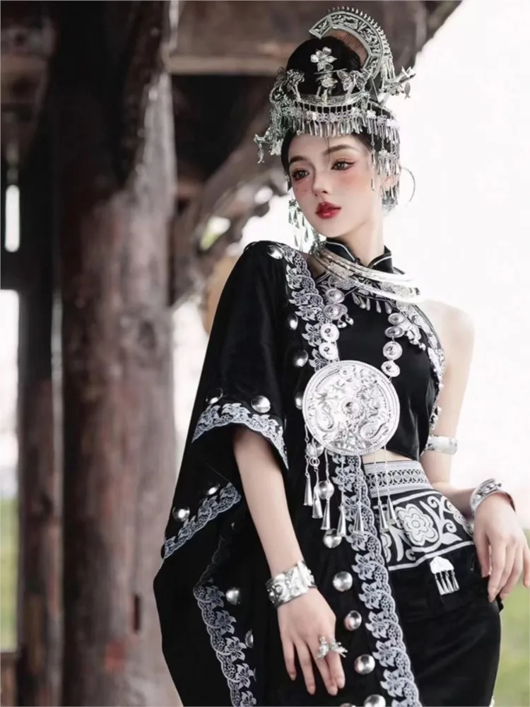 Classic black and white combination for exotic ethnic performances best friend travel photography