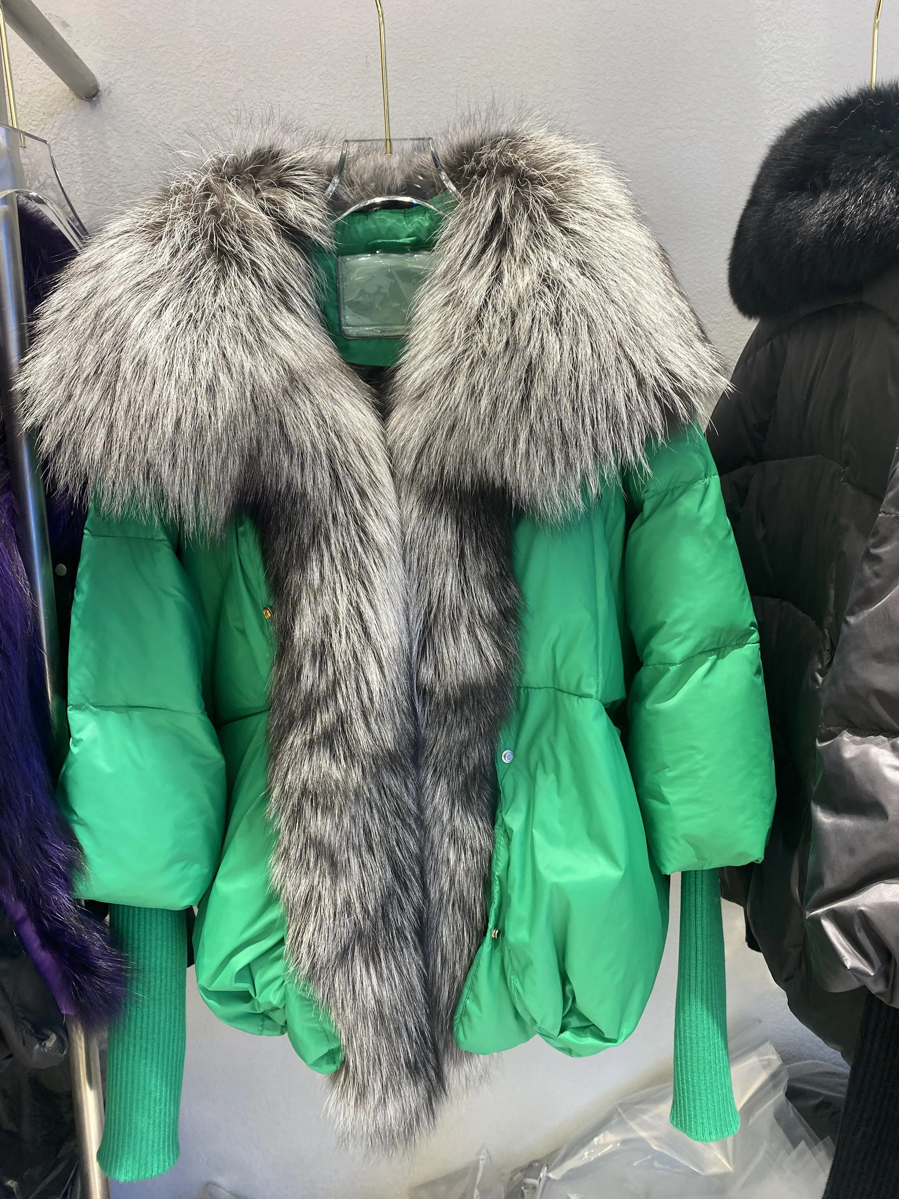 Janveny Large Real Silver Fox Fur Collar 2026 White Duck Down Jacket Women Winter Luxury Puffer Coat Oversize Feather Outwear