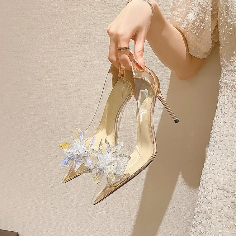 

New Summer Women's Fashion Pointed Transparent PVC Rhinestone Wrapped Back Buckle High Heels Sandals Banquet Shoes Zapatos Mujer