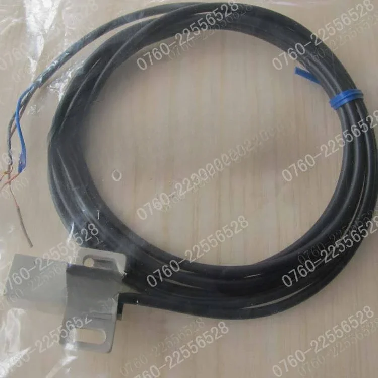 Proximity Switch PE-B4D 50MA Three Wire 24V Proximity Sensor 2M