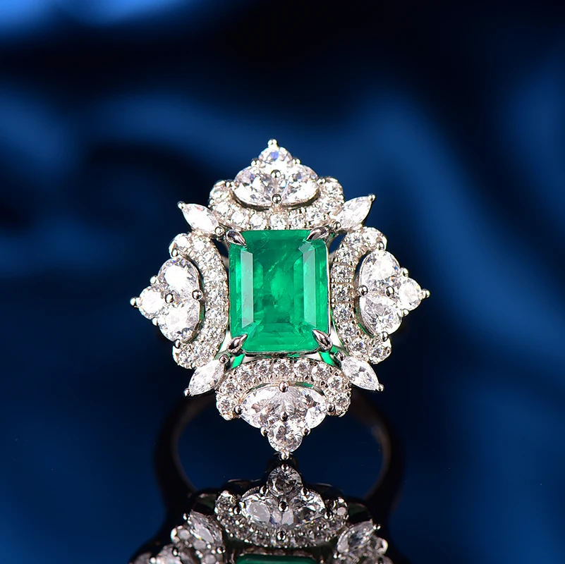 

S925 silver ring female light luxury high sense of emerald ring banquet exquisite unique accessories