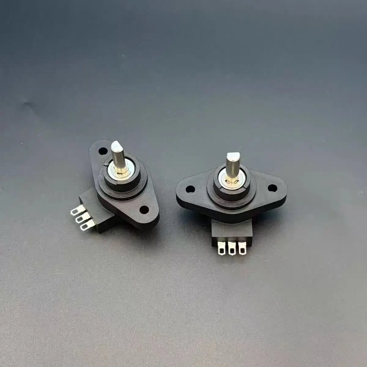 RVQ28 Stroller Potentiometer, Electric Stroller for the Elderly, Inloga Throttle Lever, Forward and Reverse Manufacturer