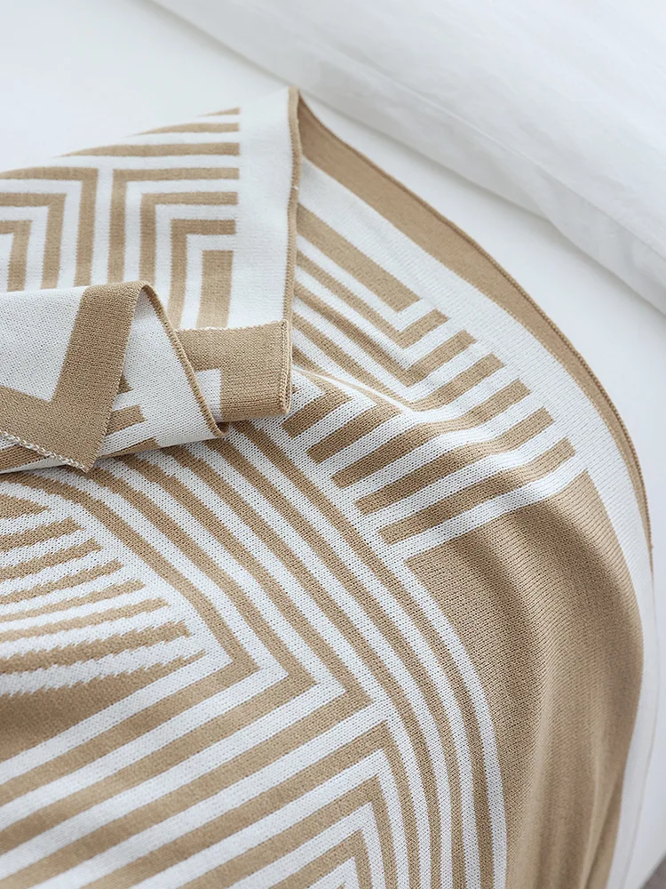 Nordic Geometric Knitted Blanket for Beds Modern Simplicity Sofa Cover Luxury Throw Blanket Home Decor Bed End Towel Soft Shawl