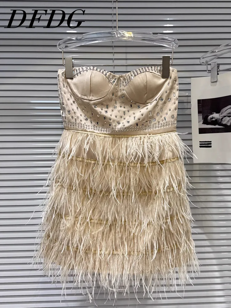 

DFDG женское летнее платье без бретелек с перьями цвета шампанского, мини-платье-бюстье, элегантная клубная одежда, модное женственное модное платье 2025 года