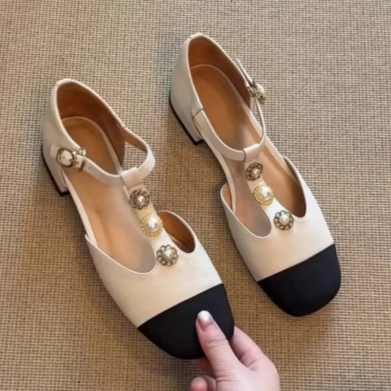 Женские золотые сандалии во французском стиле ретро с узкими жемчужными ремешками и юбками, удобные в ношении на улице, сексуальные туфли на высоком каблуке-шпильке