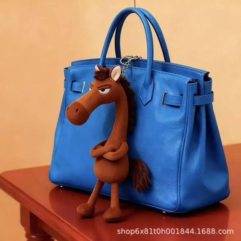 14cm 2026年馬年ぬいぐるみ吊り下げ飾りキーホルダー ユニークなデザイン 幸運のおもちゃ人形 馬の置物 ソフトぬいぐるみ