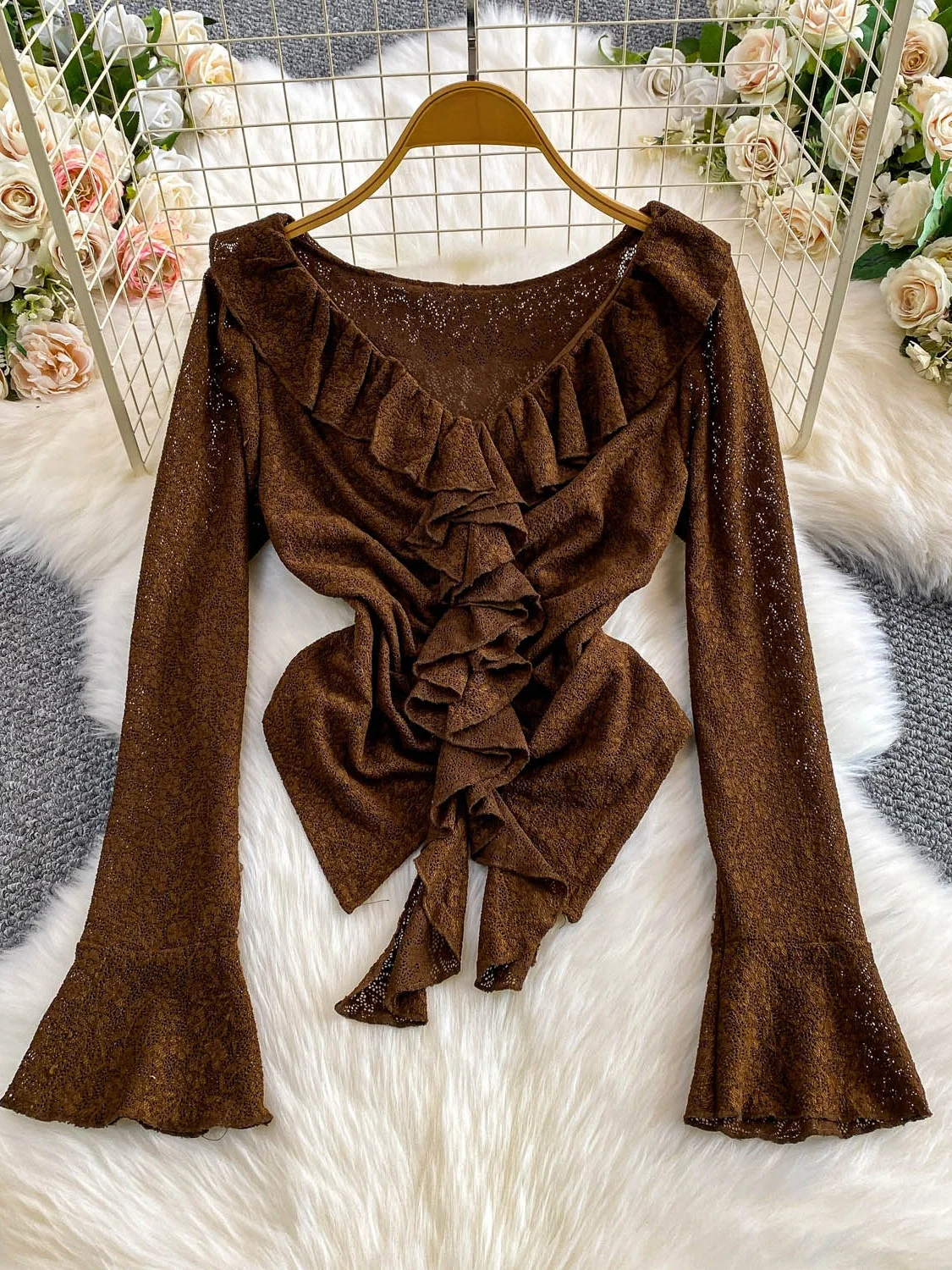 

Slim Fit Lace Trim Bell Sve irt Women's Autumn Folded Hemline Ele Charming Korean Sle Commute Wind Top