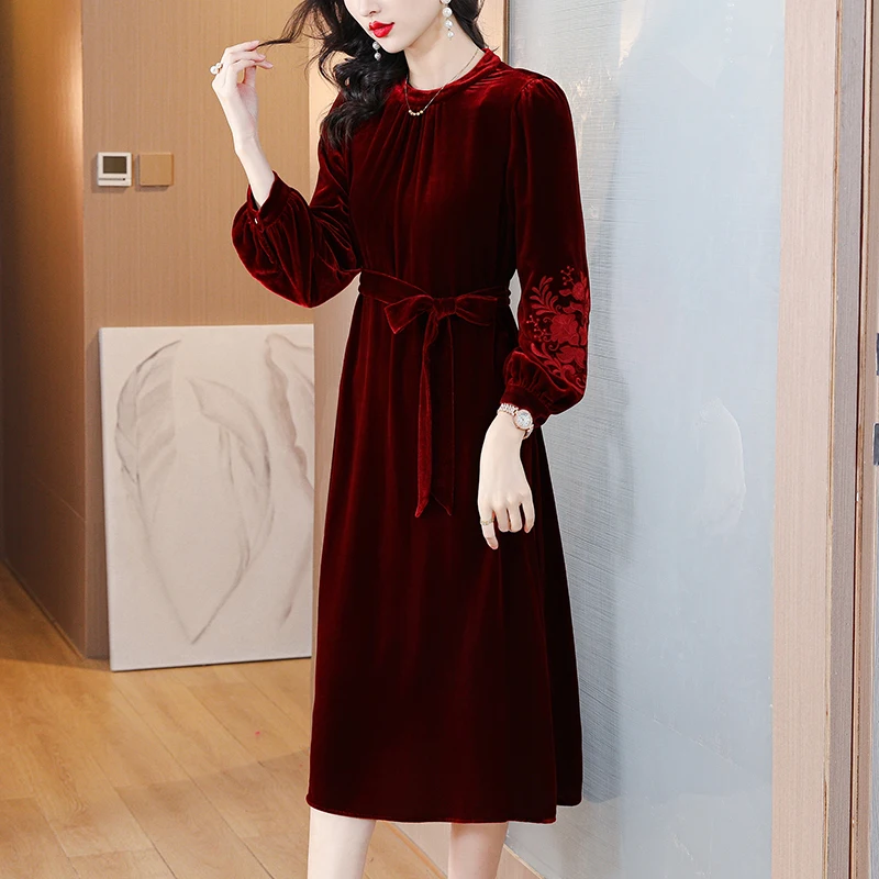 AIMEILI Women Autumn Elegant Embroidery Velvet Dress Female Office Lady Party Robe Femme Designer High Quality Pleated Vestidos