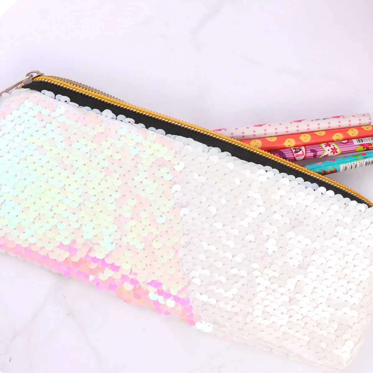 مقلمة ترتر محمولة بيضاء لامعة متعددة الوظائف بسحاب حقيبة تخزين حقيبة يد مقلمة