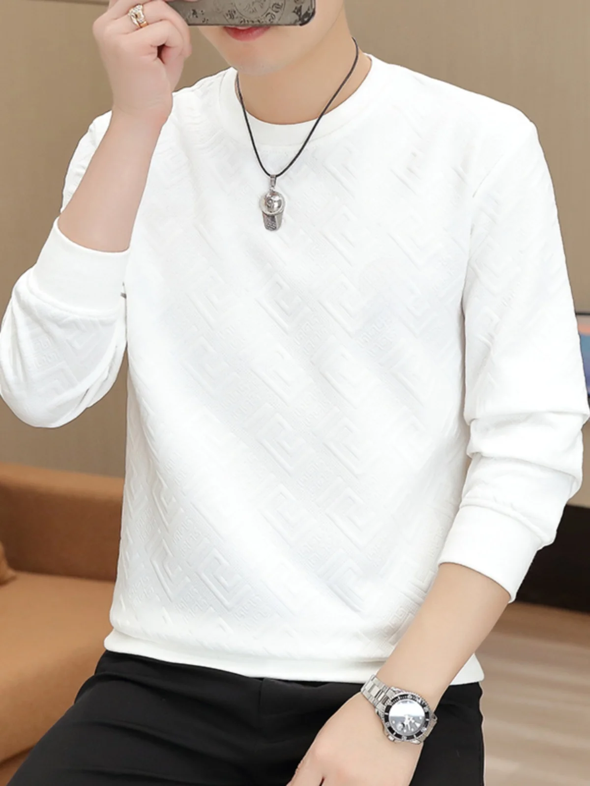 

Мужская приталенная толстовка с круглым вырезом и длинным рукавом, весна 2026: комфортный повседневный базовый слой, универсальный современный стиль