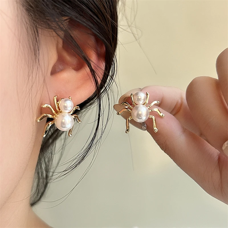 

Trendy Halloween Imitation Pearl Spider Ear Stud Earrings For Women Animal Small Earrings Party Accessories Jewelry Gifts