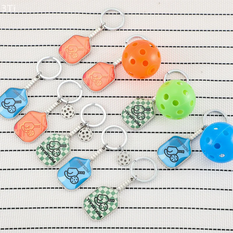 Creative Zinc Alloy Pickleball Racket Keychain Pickle Sports Keychains Simulation Sports Equipment Pickleball Paddle Keychains