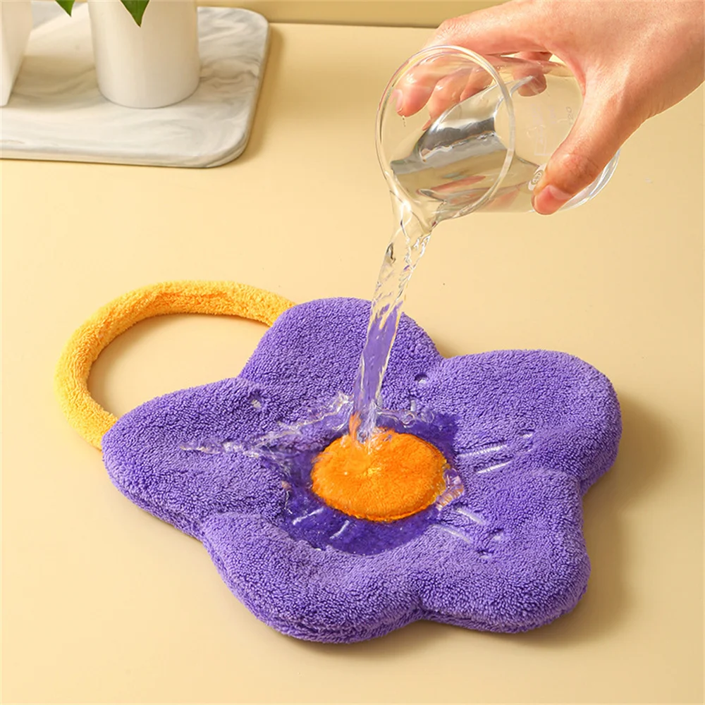 Quick Dry Hand Towels Coral Fleece Wipe Handkerchief Kitchen Bathroom Absorbent Dishcloth Cleaning Cloth Creative Flower Shape