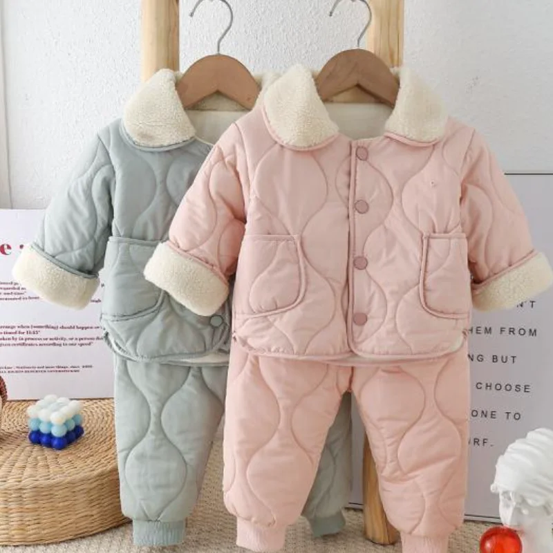 

Модный комплект детской одежды Kawaii: утепленное пальто с подкладкой для мальчиков, девочек и младенцев, новинка 2026 года, осень-зима