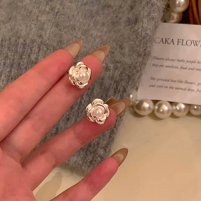 French Vintage Silver Color Camellia Flower Stud Earrings Fashion White Flowers Earrings For Women Trendy Luxury Party Jewelry