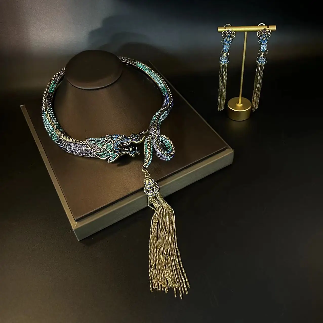 

Vintage Chinese Style Zircon Dragon Necklace Noble Tassel Earrings Two-Piece Set Woman Jewelry Sets Fashion Accessories New