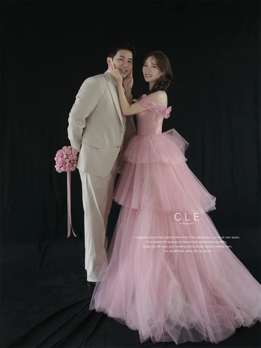 SPRAYING Rosa Tüll Lange abgestufte Abendkleider Korea Hochzeit Fotoshooting V-Ausschnitt Schulterfrei Partykleid Korsett Maßgeschneidert 2026