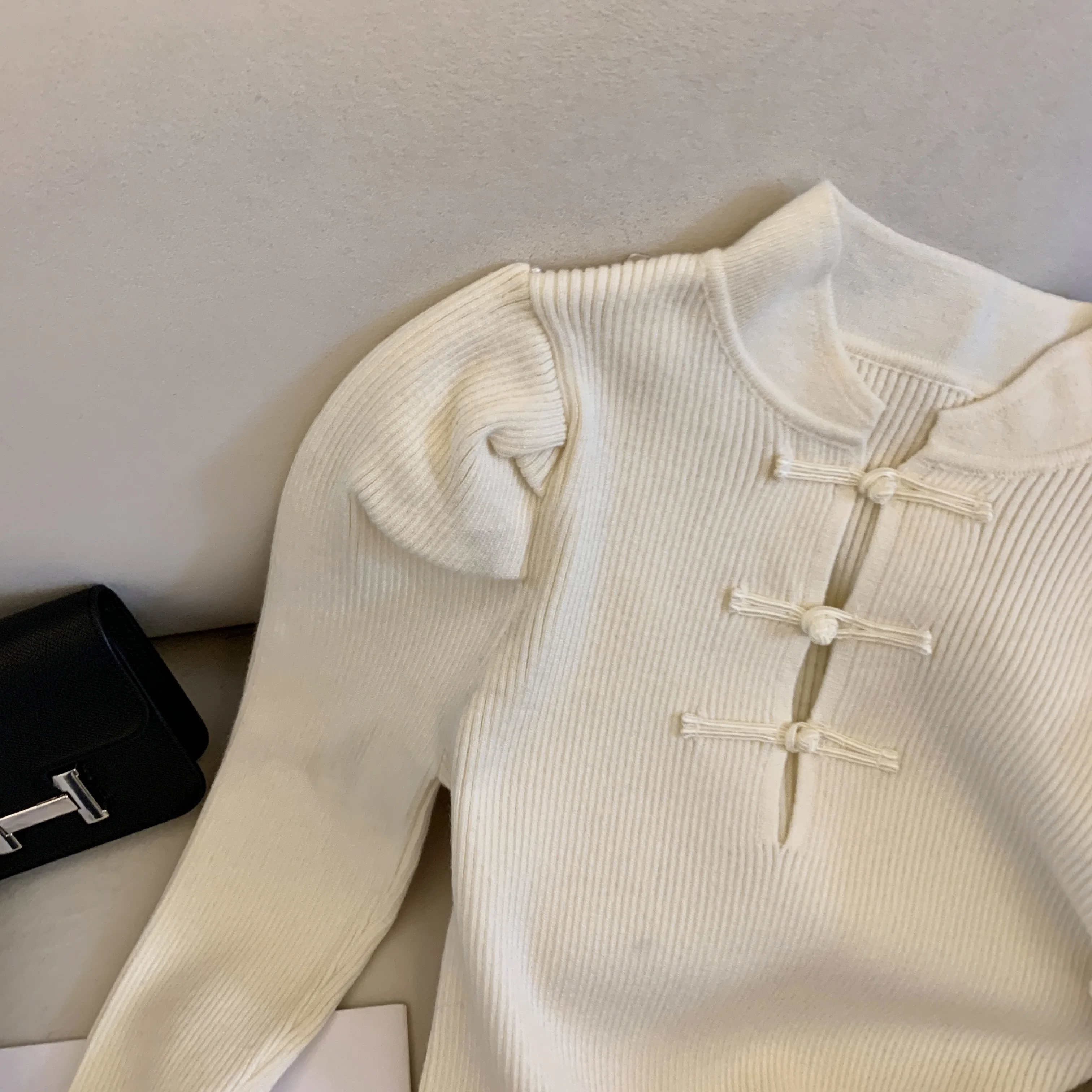 Women's Apricot Vintage Button Sweater New Chinese Style Elegant Slit Autumn And Winter High-End Knitted Base Shirt Casual Top