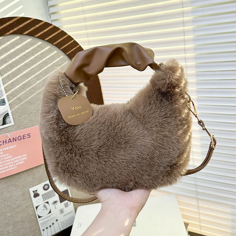 Advanced Plush New Handbag Versatile, Niche Fashion Crossbody Bag, Women's Furry Shoulder Bag, Multifunctional Fashion Handbag