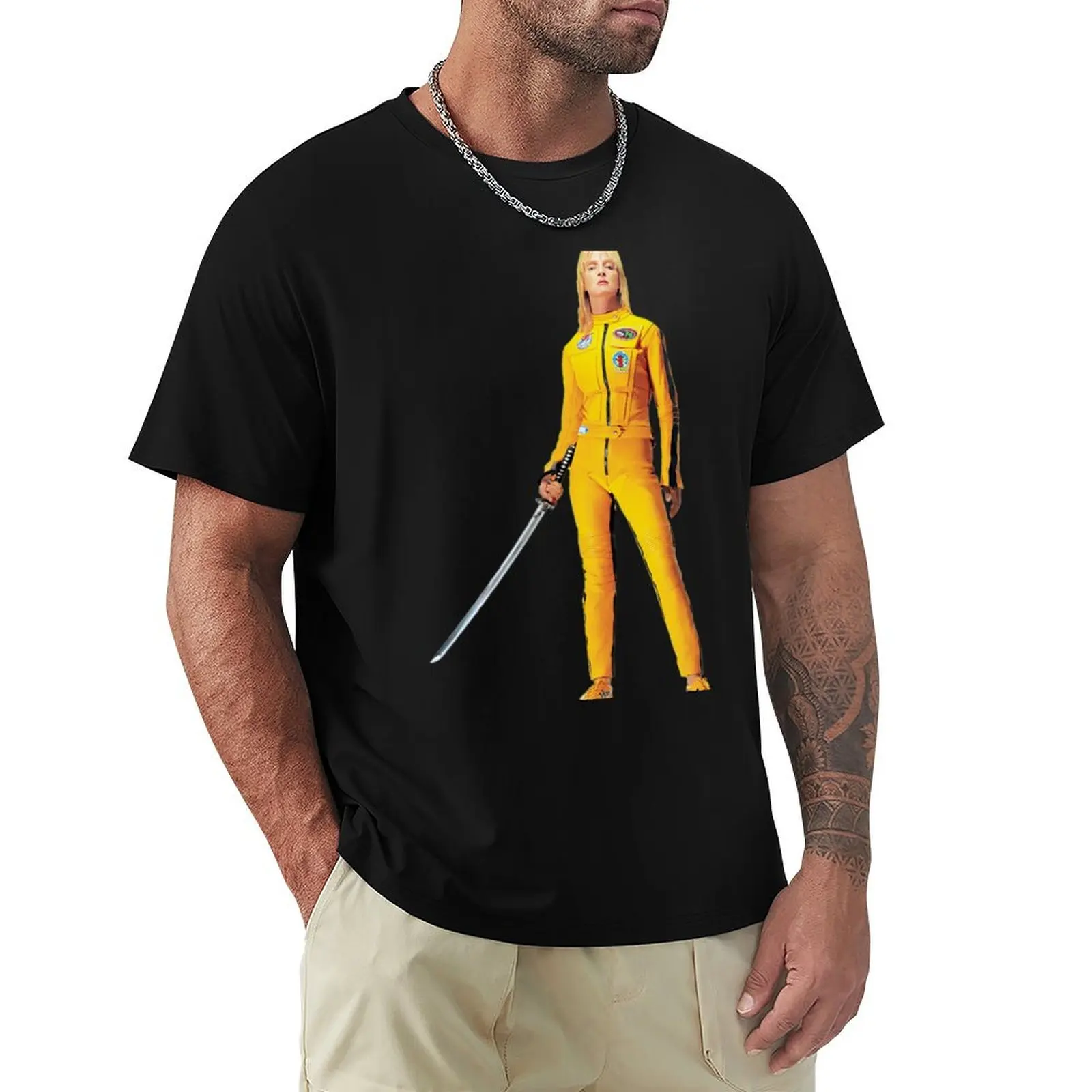uma-thurman-kill-bill-sword-yellow-quentin-tarantino-iconic-blonde-black-mamba-the-bride-t-shirt