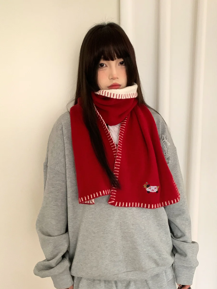 

Рождественский красный шарф для маленькой собаки для женщин, осенне-зимний маленький общественный теплый шарф с холодной вышивкой, универсальный защитный шарф для шеи