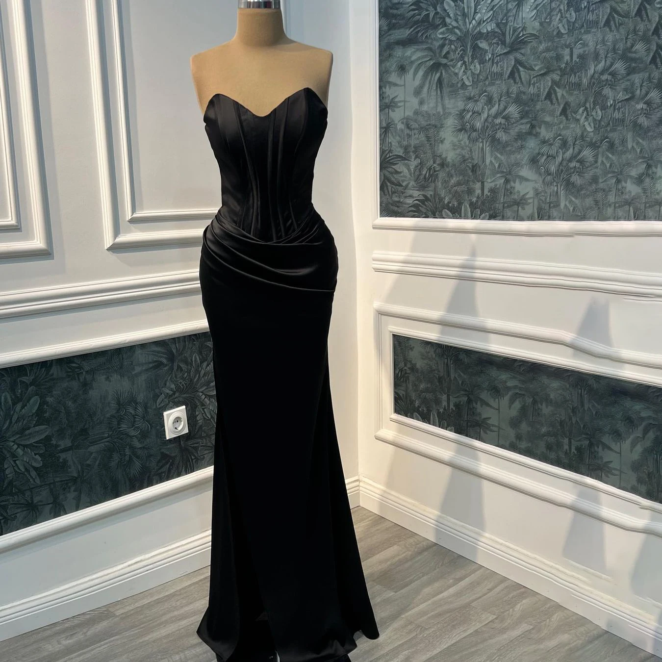 Black Mermaid Evening Dresses For Wedding V-Neck Off Shoulder Pleats Satin Celebrity Prom Dress Backless Bodycon Party Gowns