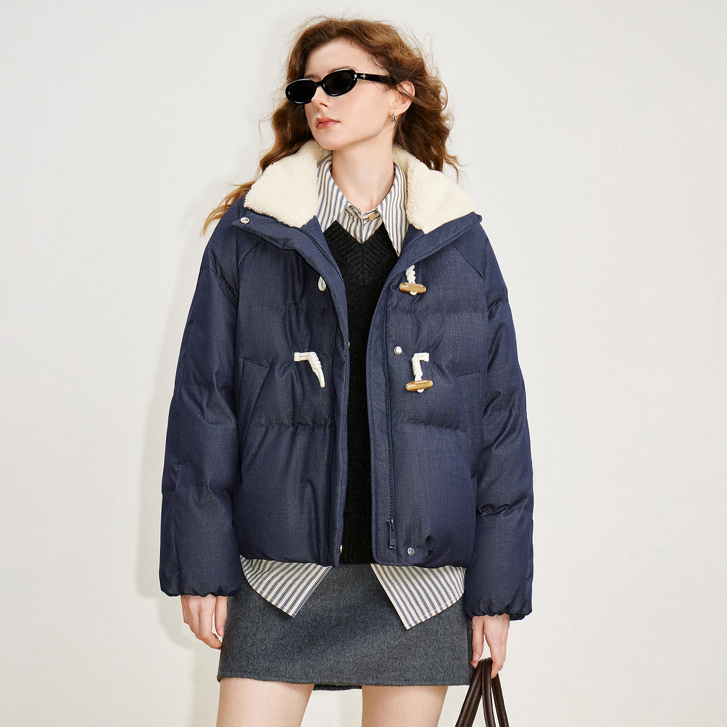 TOYOUTH Women 90% White Duck Down Jacket 2025 Winter New Retro College Cow Horn Button Thicking Warm Short Bread Jacket
