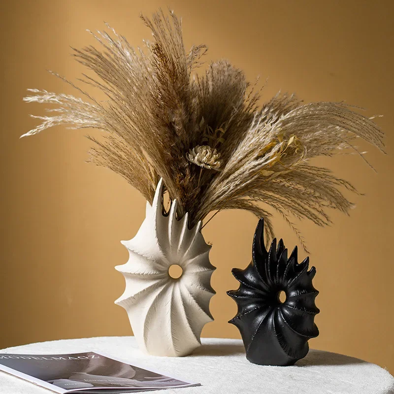 CAPIRON Ceramic Conch Vase for Pampas Grass Dried Flower Container Decorative Centerpiece Tabletop Home Living Room Nordic Decor