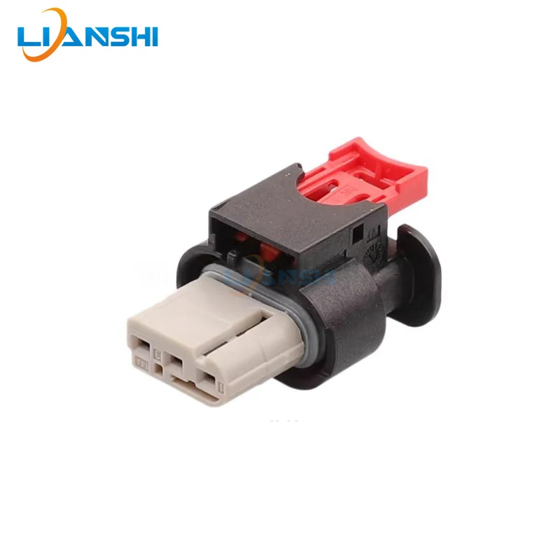 

35126369 is a 3-pin waterproof connector suitable for Tesla's front and rear radar wiring harness plugs and reversing radars