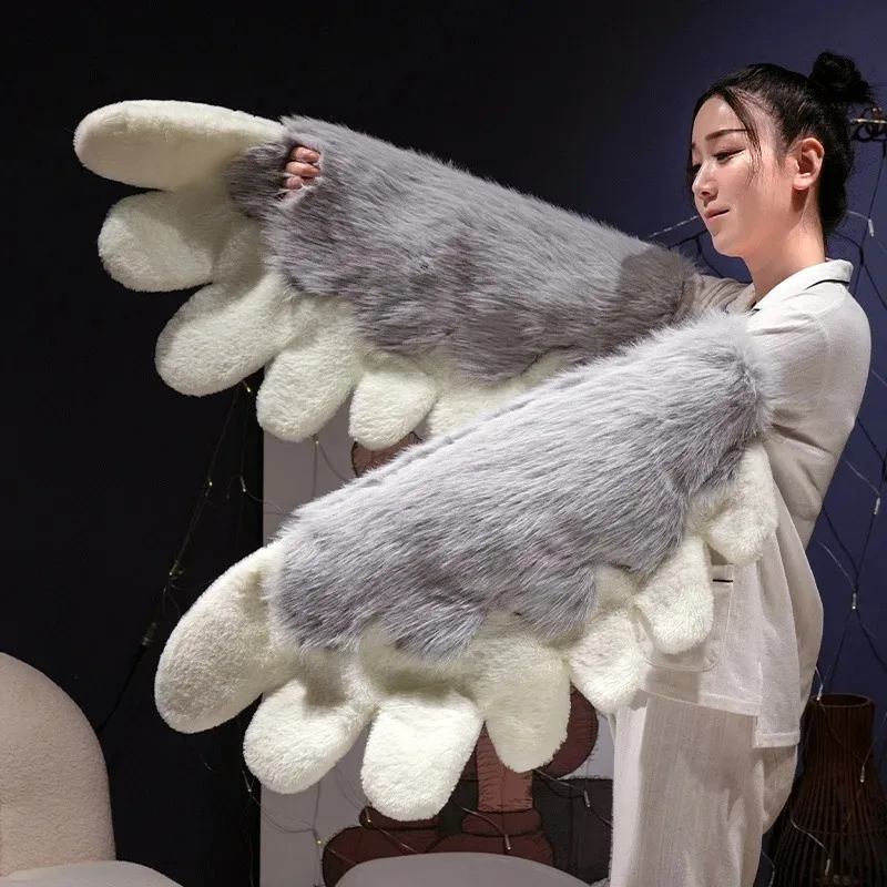 Bird Wings Furry Plush Animal Claws Wearable Cosplay Props Plush Furry Cat Claw Gloves Comic Show Costume