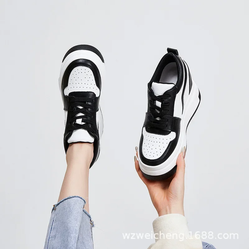 Women's New 2024 Style White Casual Sport Shoes With Thick Sole And Leather Upper Versatile Spring Autumn Season Footwear