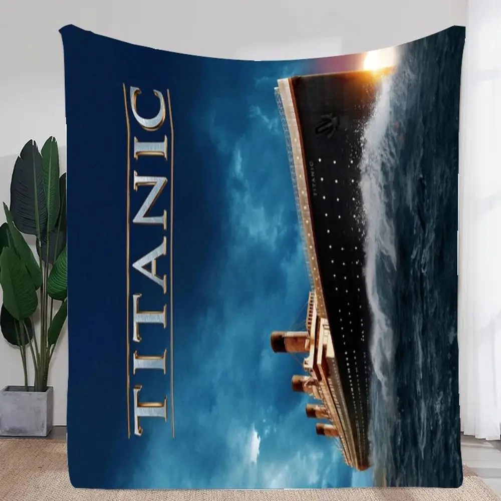 Одеяло-с-постером-фильма-«Титаник»-—-роскошное-мягкое-флисовое-одеяло-с-культовым-дизайном-корабля-Титаника-элегантный-золотой-и-синий-градиент