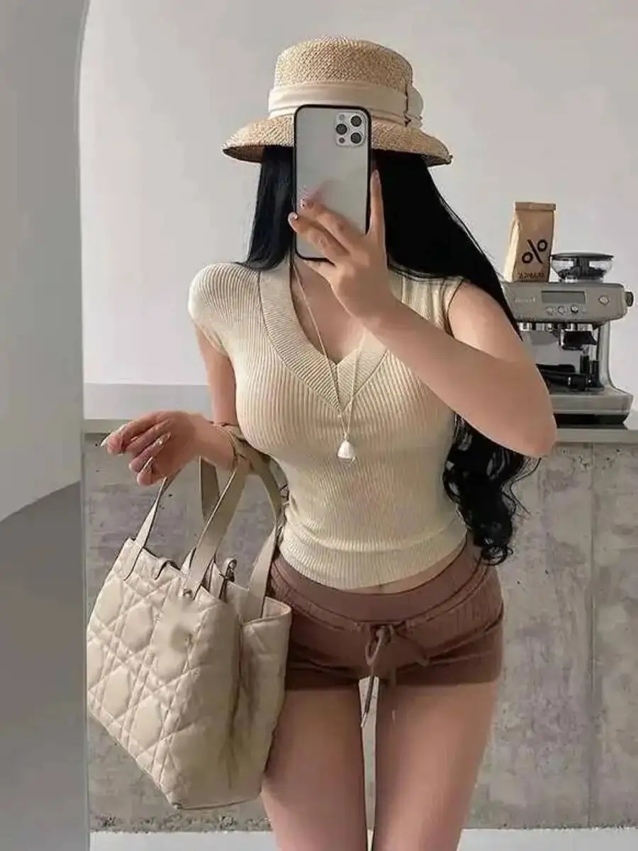 

Pure Desire Sexy V-neck Slim Stretching Waist Solid Color Short Sleeve Knitted T-shirt Top For Women Tshirt Tees Fashion CSC8