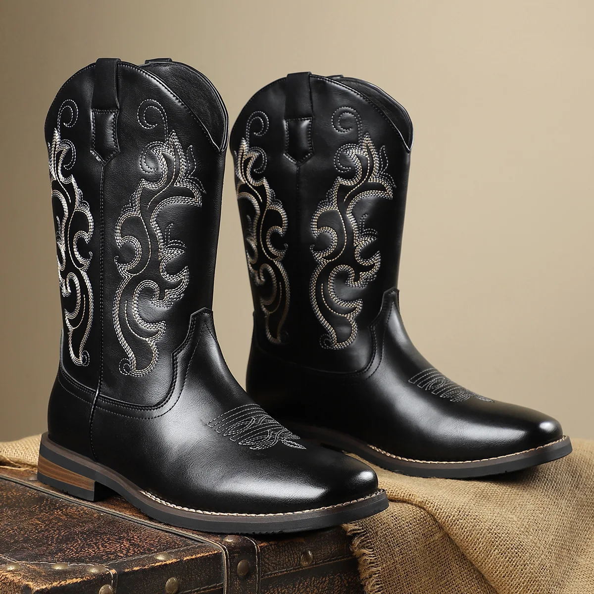 Primavera autunno retrò stivali alti ricamati all'aperto Western Cowboy Knight stivali da uomo cuciti intagliati impiombati scarpe di grandi dimensioni 39-48