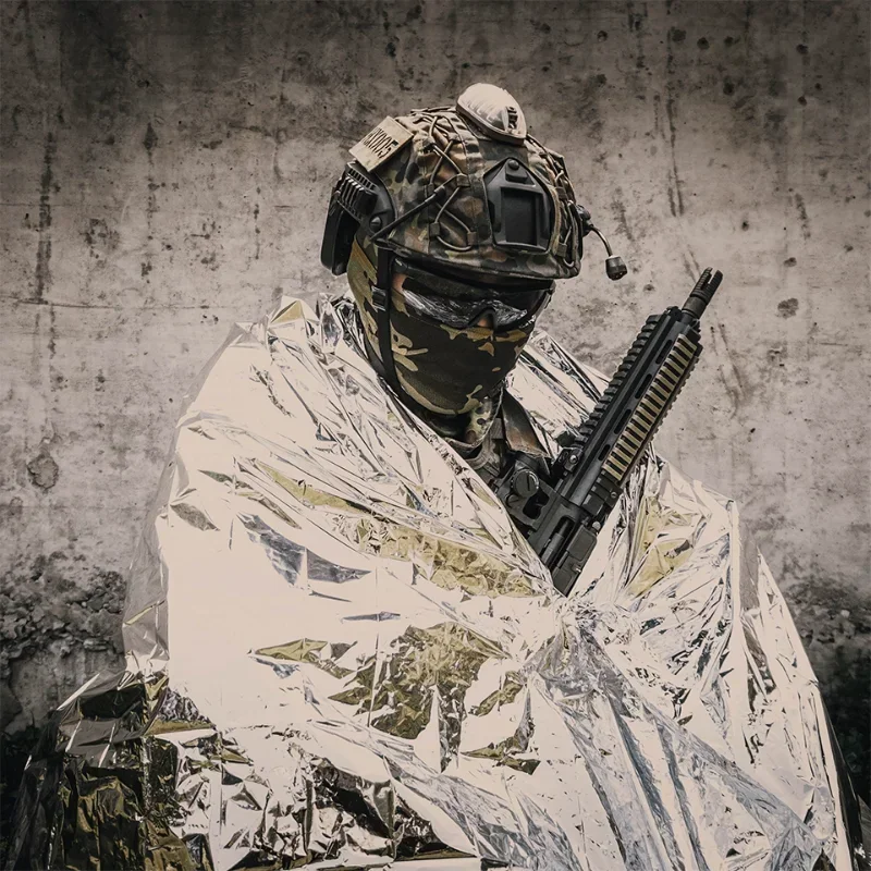 بطانية طوارئ 1.6*2.1 م Space Mylar Thermal للاستخدام في الهواء الطلق والمشي لمسافات طويلة والبقاء على قيد الحياة ومجموعة الإسعافات الأولية والكوفرور دي سيرفي #3