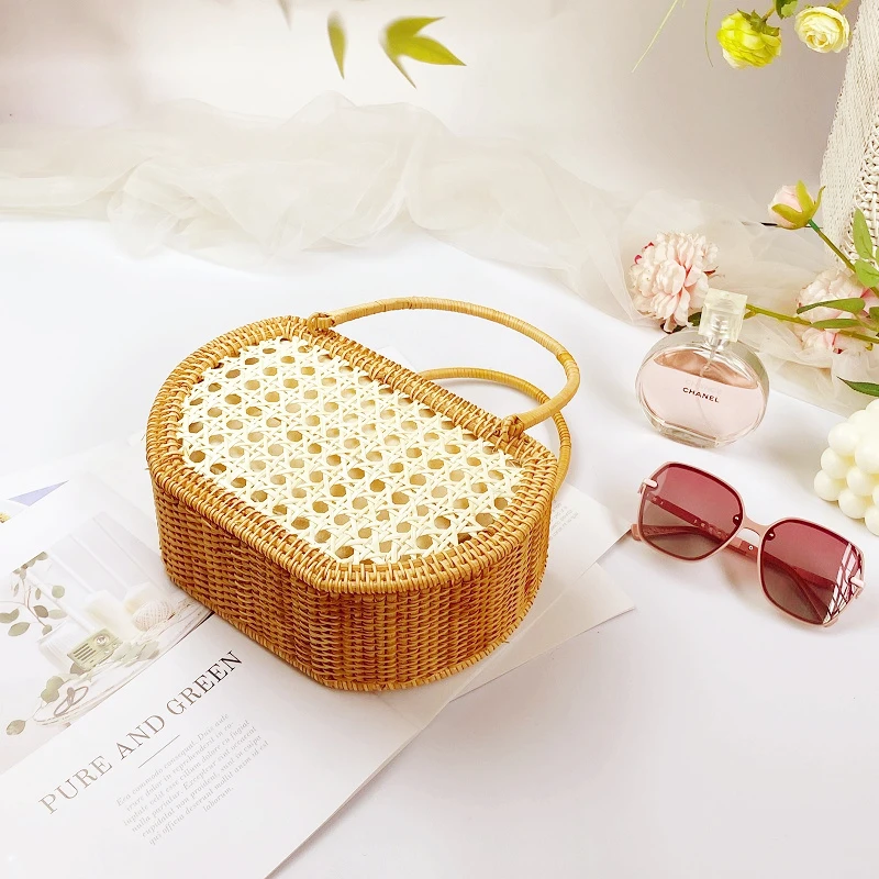 Handmade Vietnamese Bamboo Woven Bags Hand-held Rattan Storage Basket for Picnic OutingsTravel Weaving Handbag with White Lining